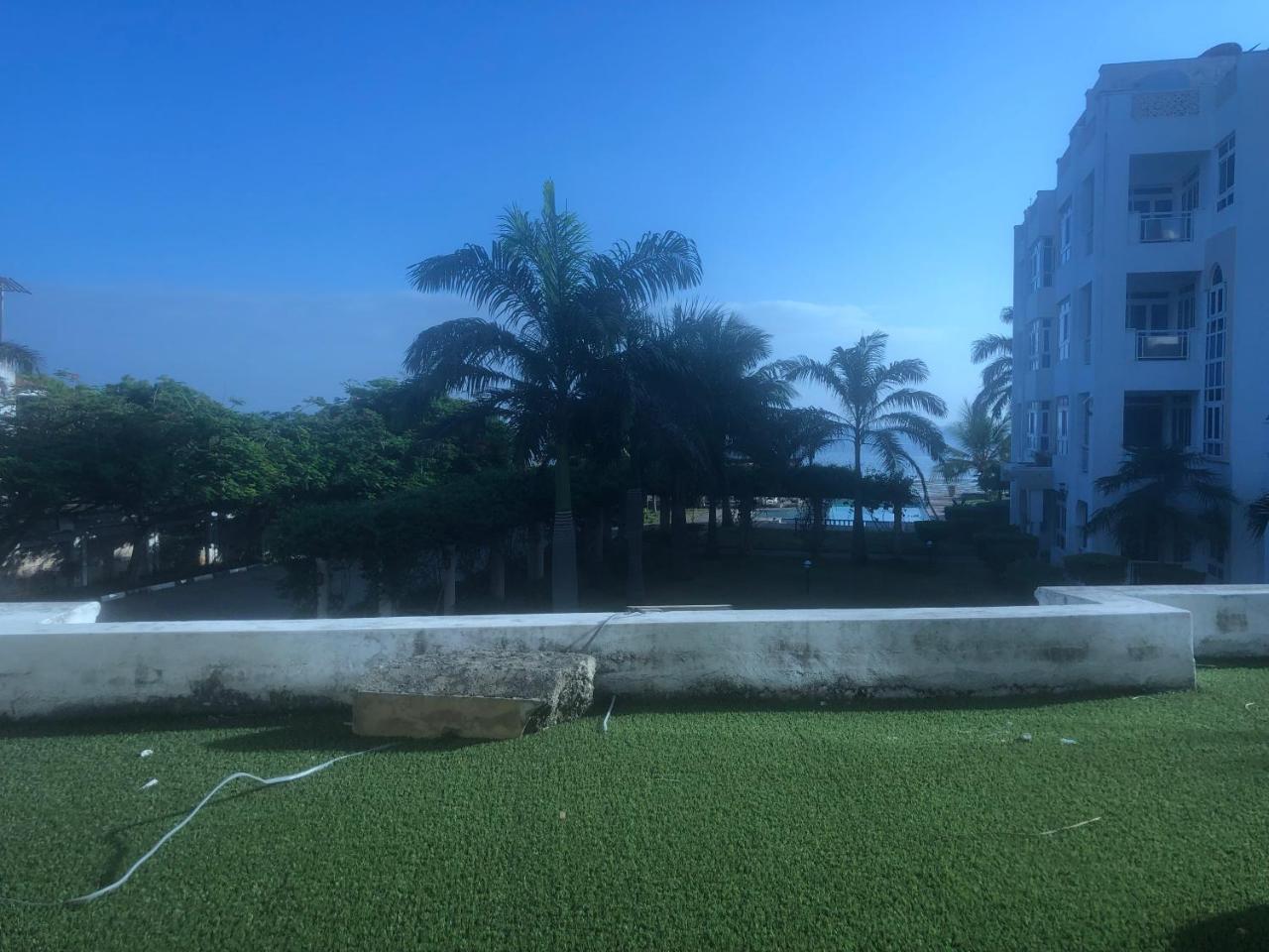 Apartamento Almasi Oceanfront Nyali Mombasa Exterior foto